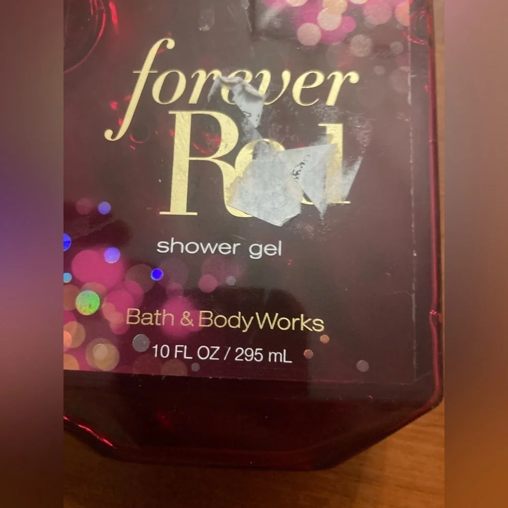 Bath & Body Works Forever Red Shower Gel. Discontinued. Smells amazing